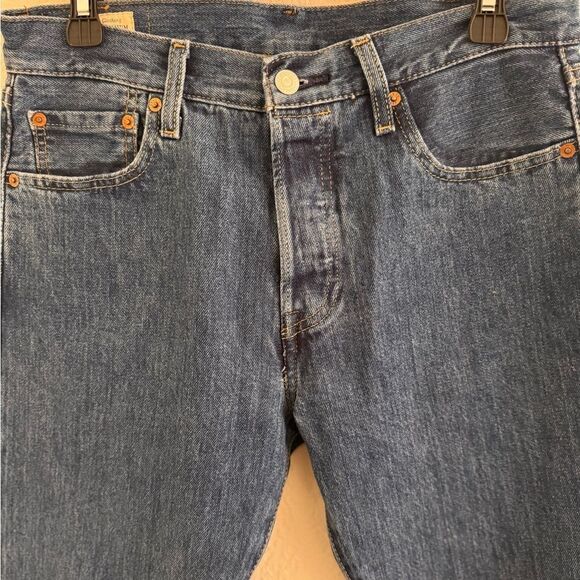 Levi's 501Blue Straight Jeans Timeless Design - Picture 2 of 7